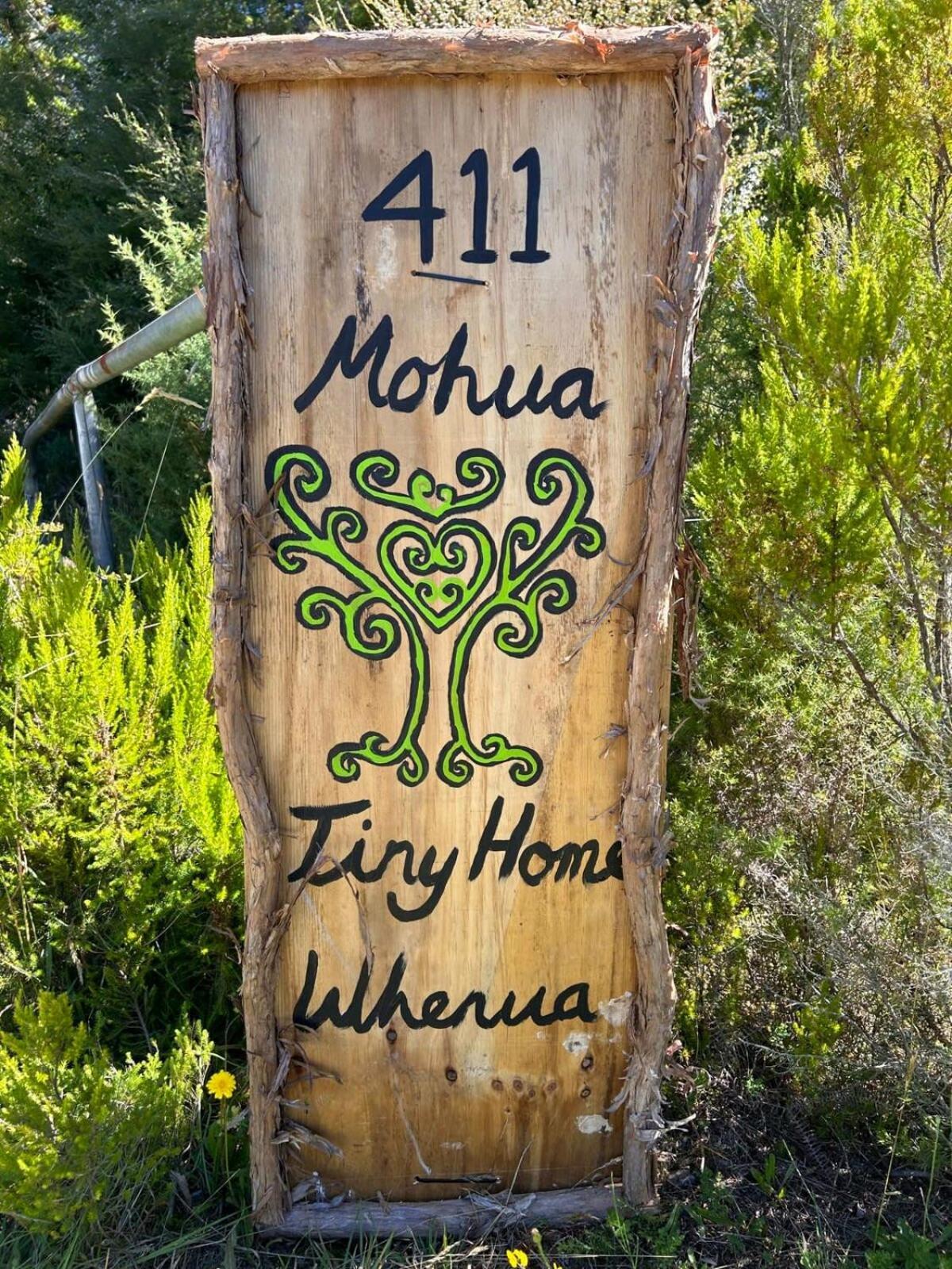 Вілла Ruru Tiny House By Tiny Away Rangihaeata Екстер'єр фото